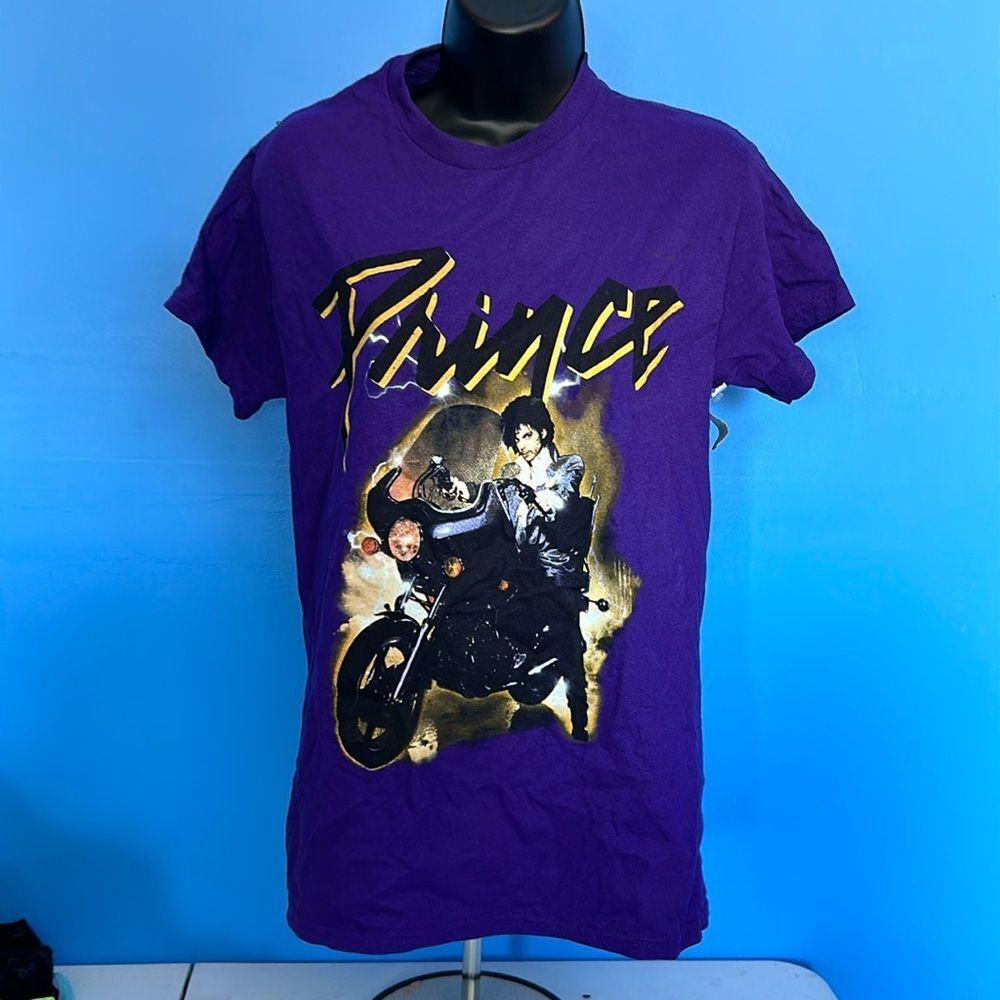 Prince Purple Rain Women’s T-Shirt Size Small Purple Short Sleeve Graphic Tee